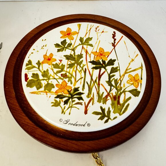 Goodwood Vintage Cheese Tray Wood Tile with Knife Chain Dome Yellow Green - Picture 4 of 12